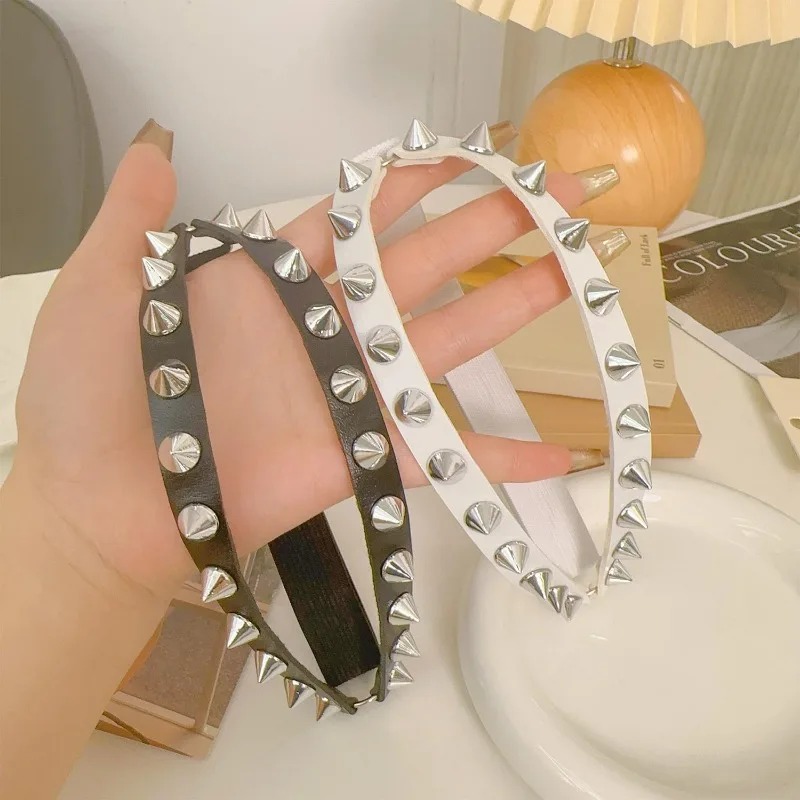 Dubbele rij conische spike bee - Leatherwork Rivets recensie en prijs