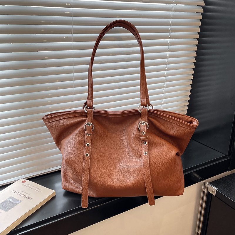 Rivet Dameshandtas Zacht PU-le - Leatherwork Rivets recensie en prijs