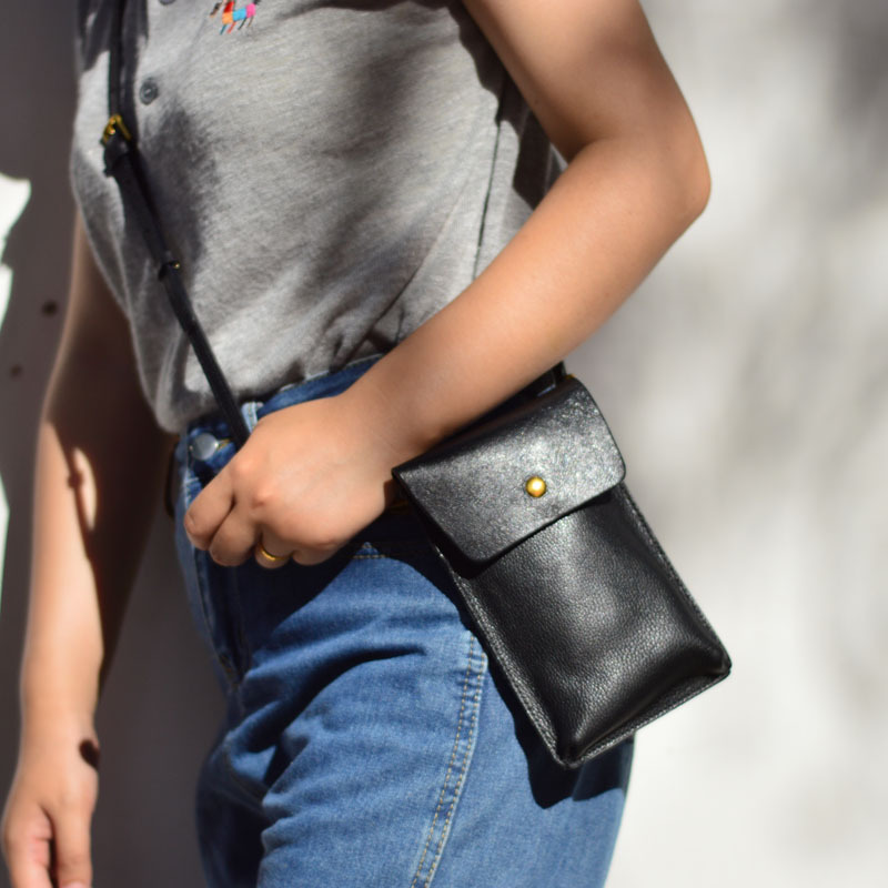 Aetoo Mobiele Telefoon Tas Vro - Leatherwork Rivets recensie en prijs